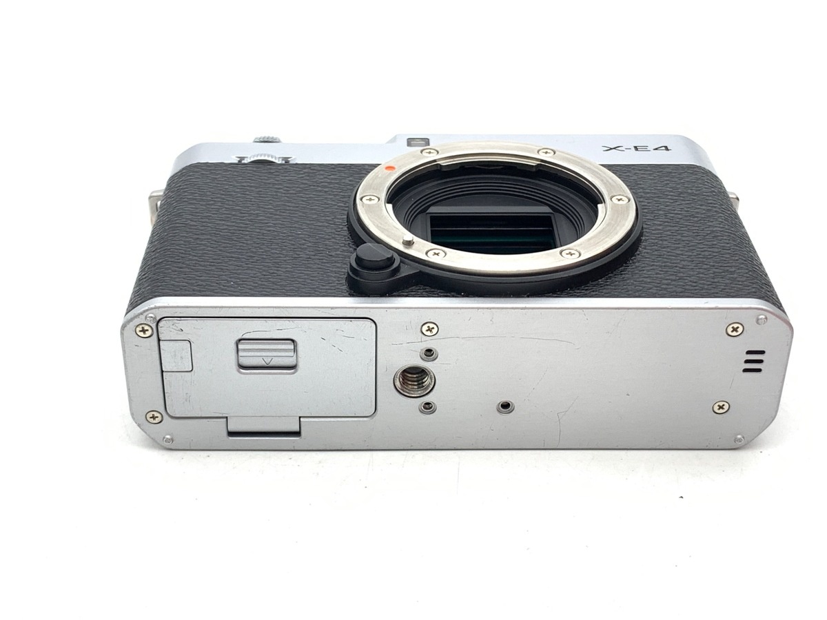 フジフイルム X-E4 ボディ シルバー