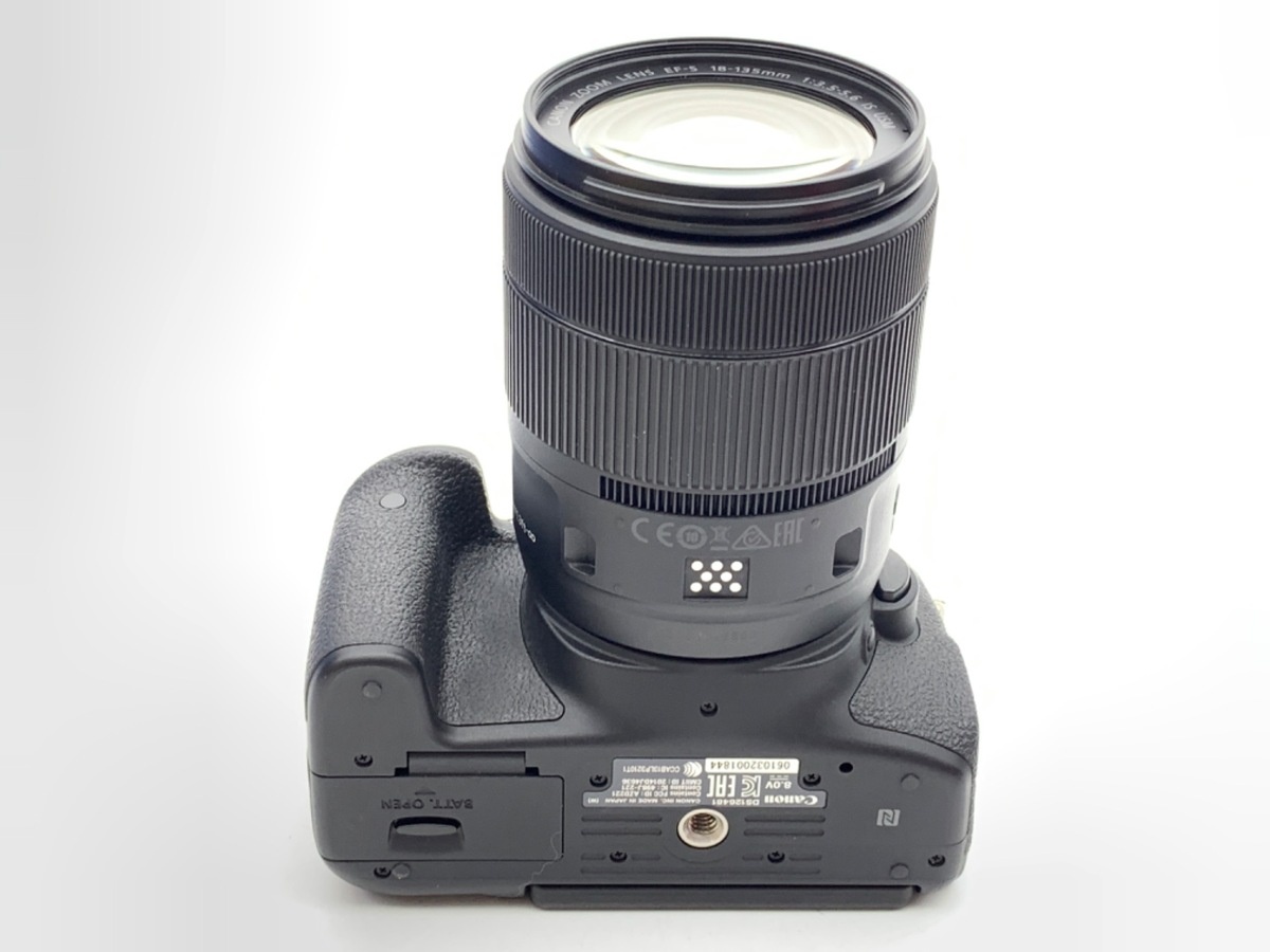 キヤノン EOS 8000D EF-S18-135 IS USM レンズキット