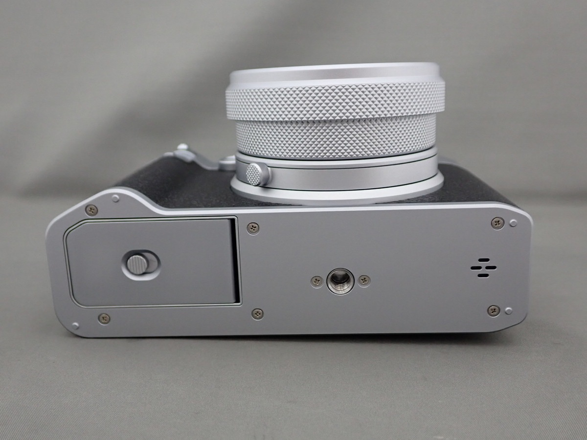 フジフイルム GFX 100RF JP シルバー
