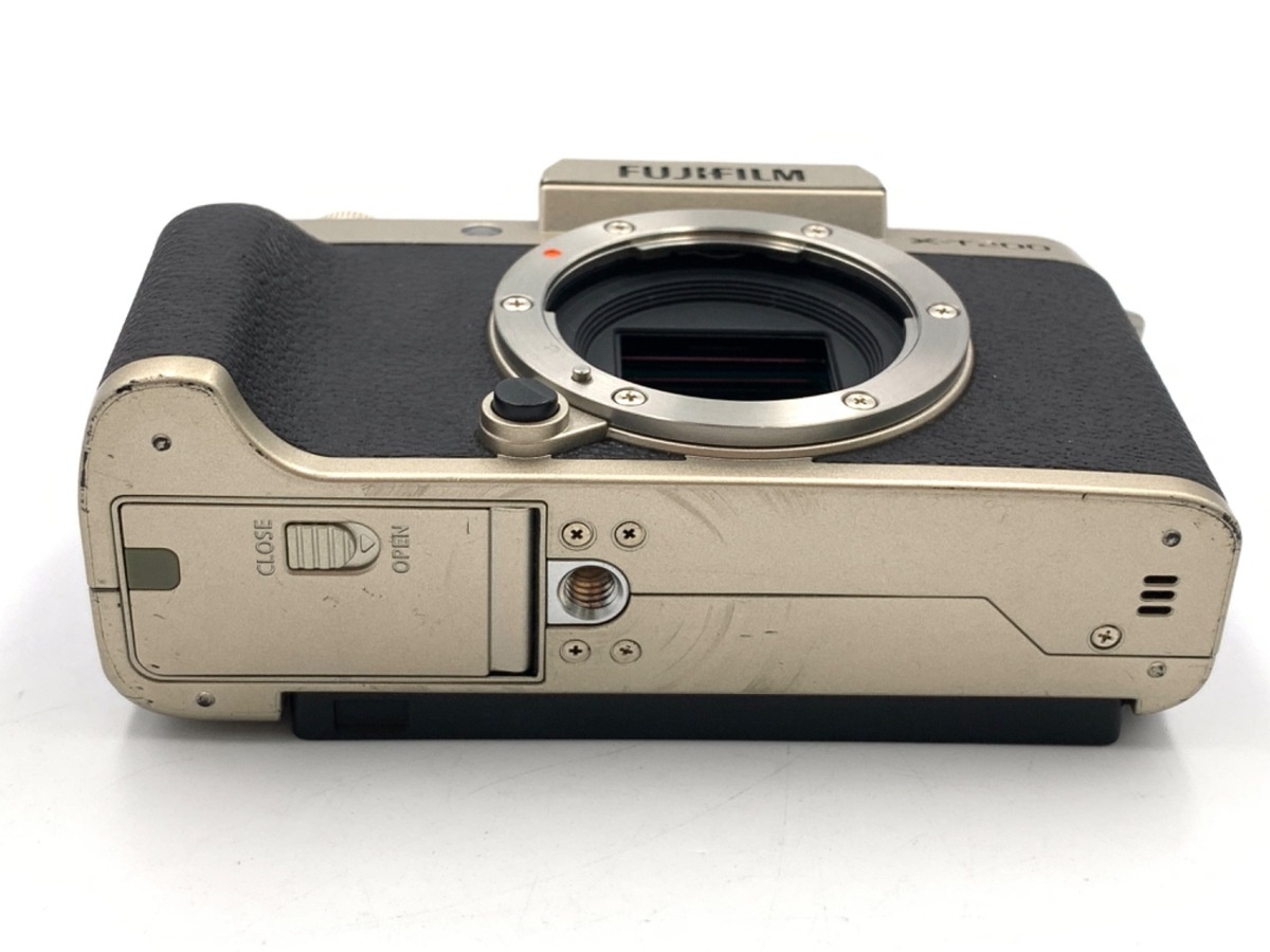 フジフイルム X-T200 シャンパンゴールド