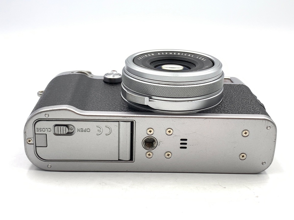 フジフイルム X100F シルバー