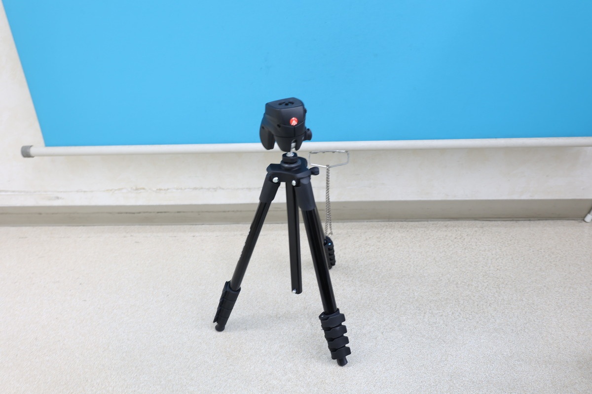マンフロット MKCOMPACTACN-BK Compact アクション三脚5段 ムービーキット ブラック
