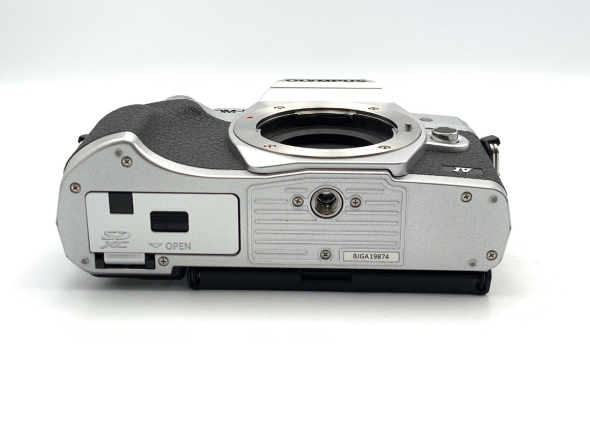 オリンパス OM-D E-M10 MarkIV ボディ シルバー