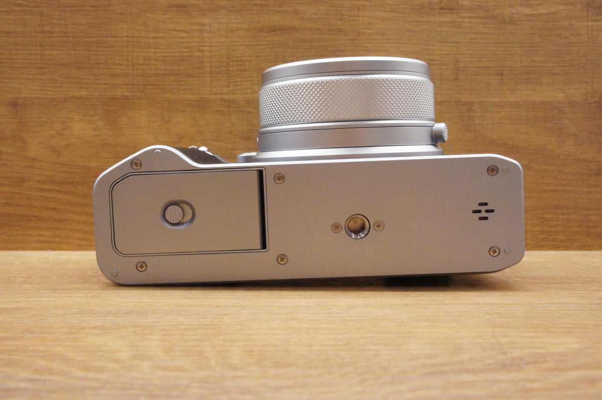 フジフイルム GFX 100RF JP シルバー