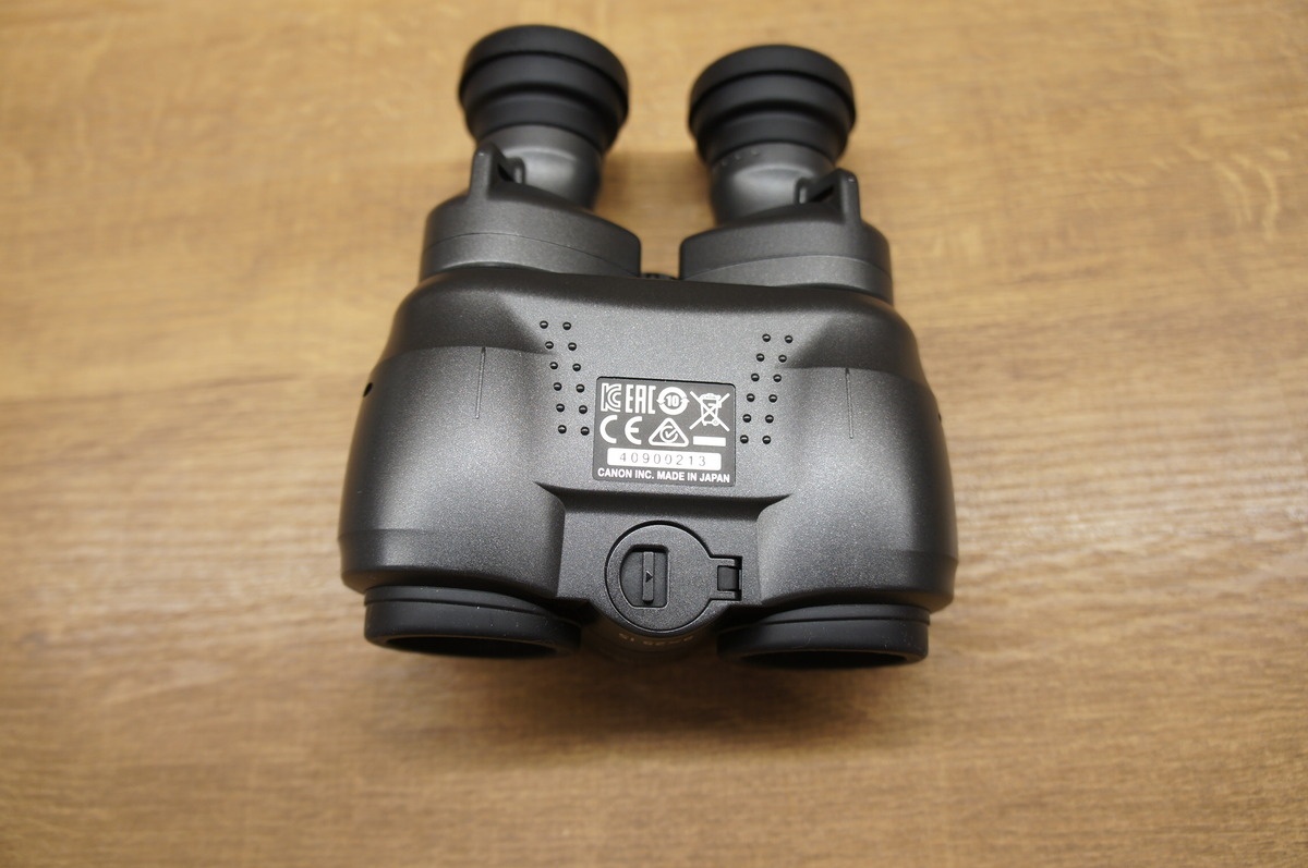 キヤノン 8倍双眼鏡 BINOCULARS 8×25 IS