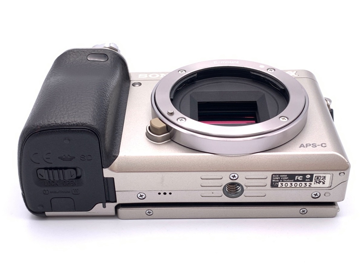ソニー α6000 ボディ シルバー [ILCE-6000 S]