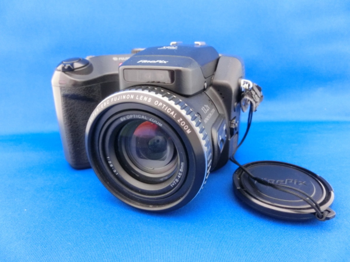 フジフイルム（FUJIFILM）FinePix S602【310万画素】