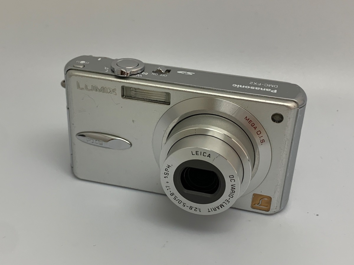 パナソニック（Panasonic）DMC-FX2【400万画素】