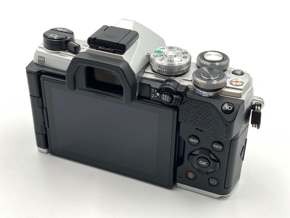OM SYSTEM OM-5 ボディ シルバー