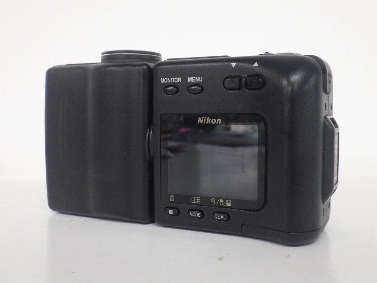 ニコン COOLPIX 950 (クールピクス950)