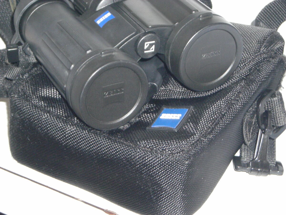 カールツァイス 8倍双眼鏡 Victory FL 8×32