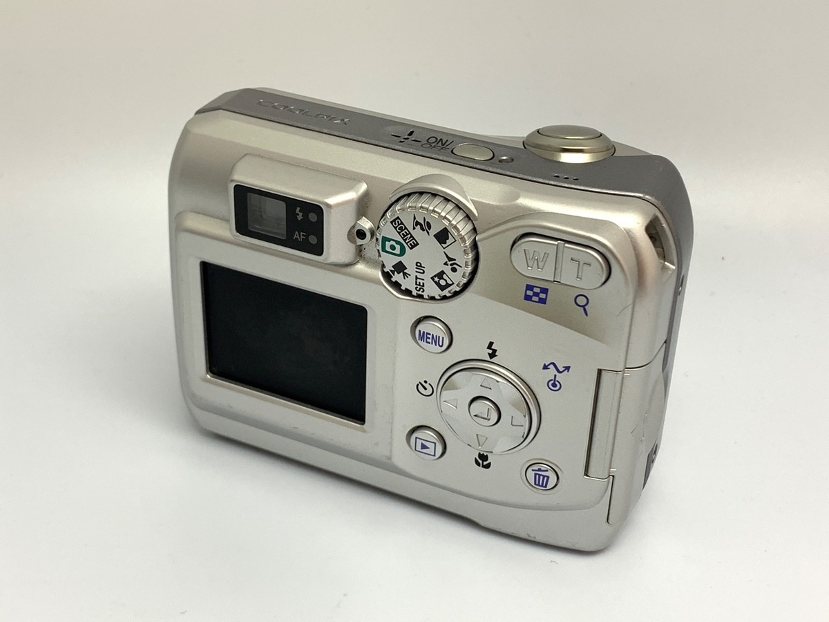 ニコン（Nikon）COOLPIX 4100 クロムシルバー【400万画素】
