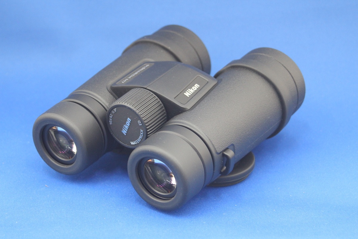 ニコン 10倍双眼鏡 MONARCH M7 10X42