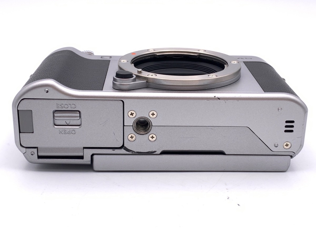 フジフイルム X-A5 ボディ シルバー