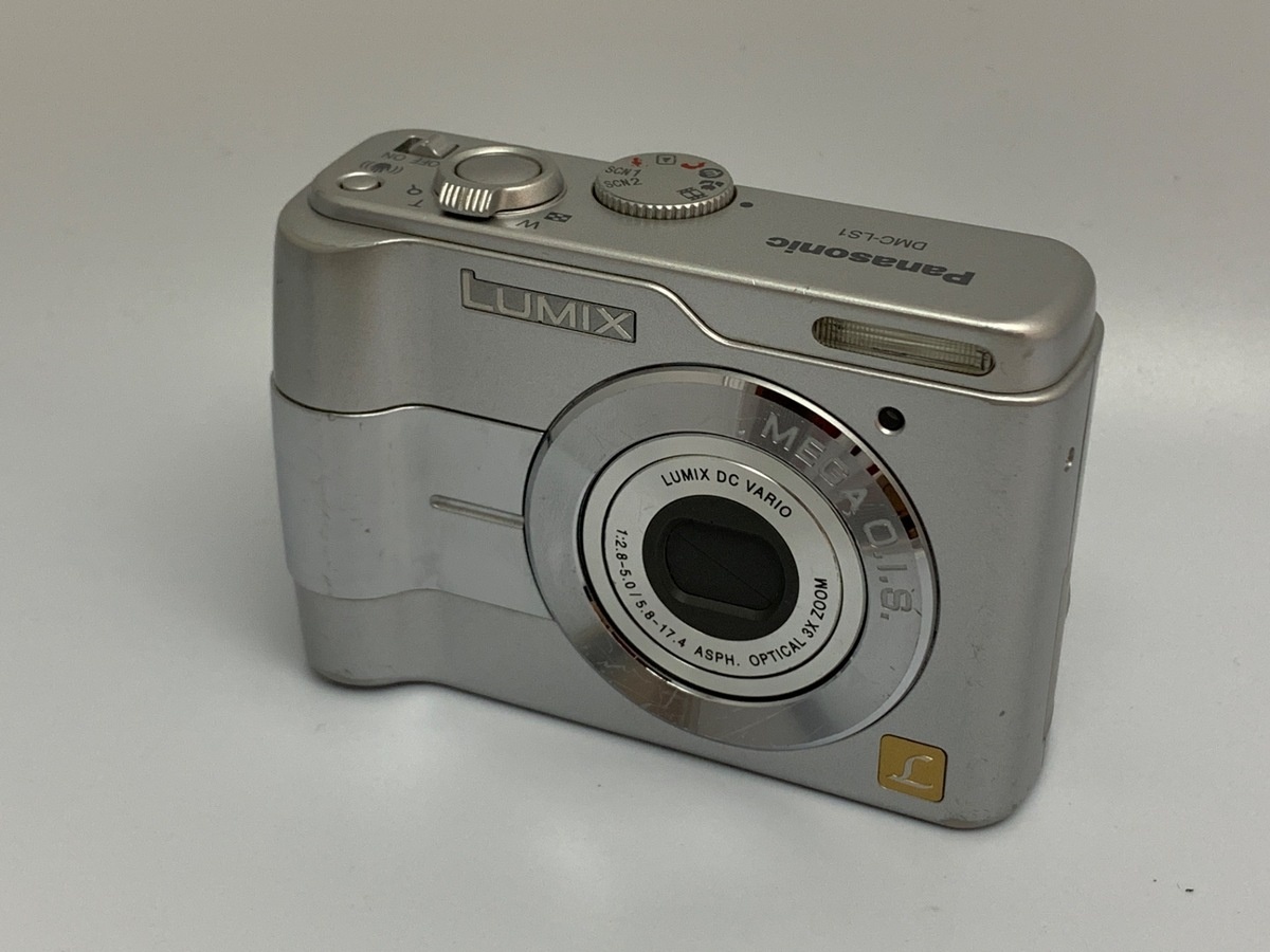 パナソニック（Panasonic）DMC-LS1 シルバー【400万画素】