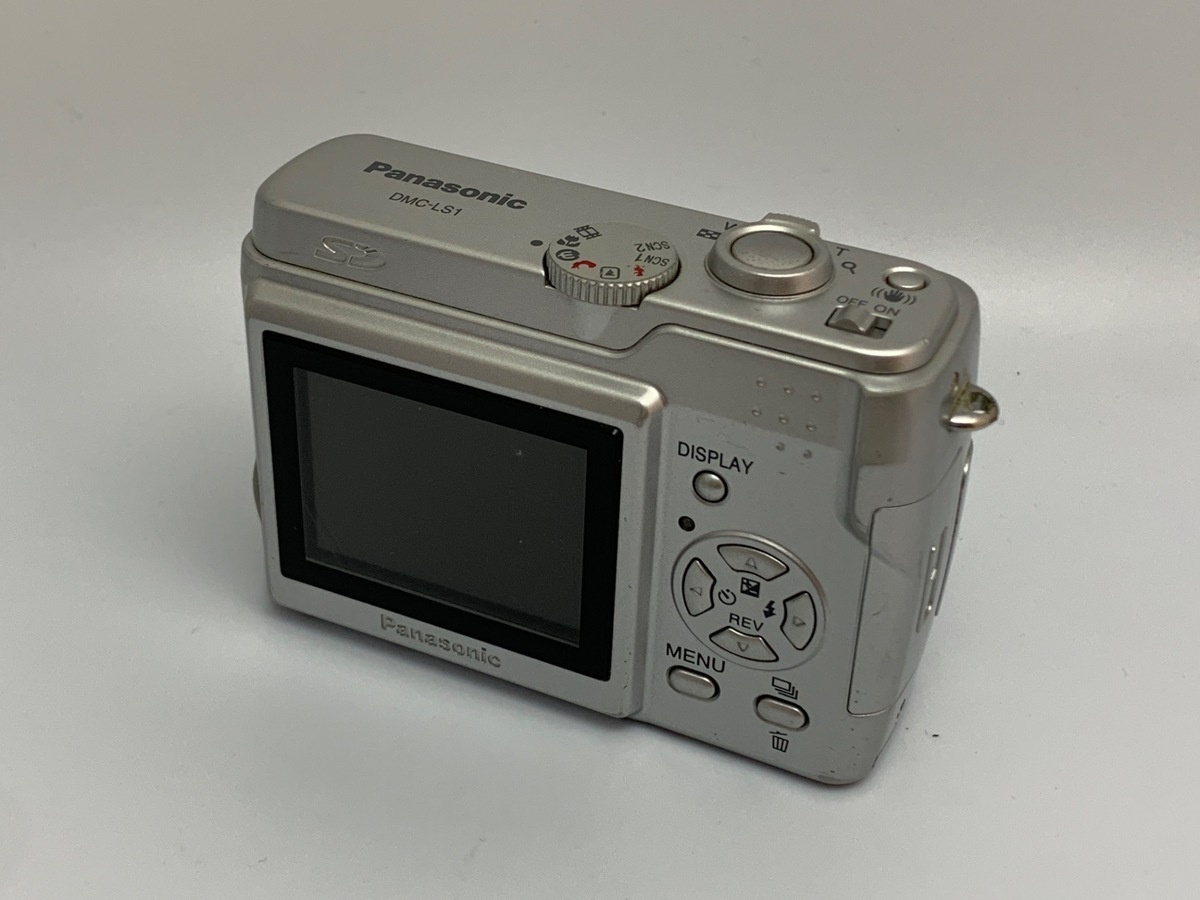 パナソニック（Panasonic）DMC-LS1 シルバー【400万画素】