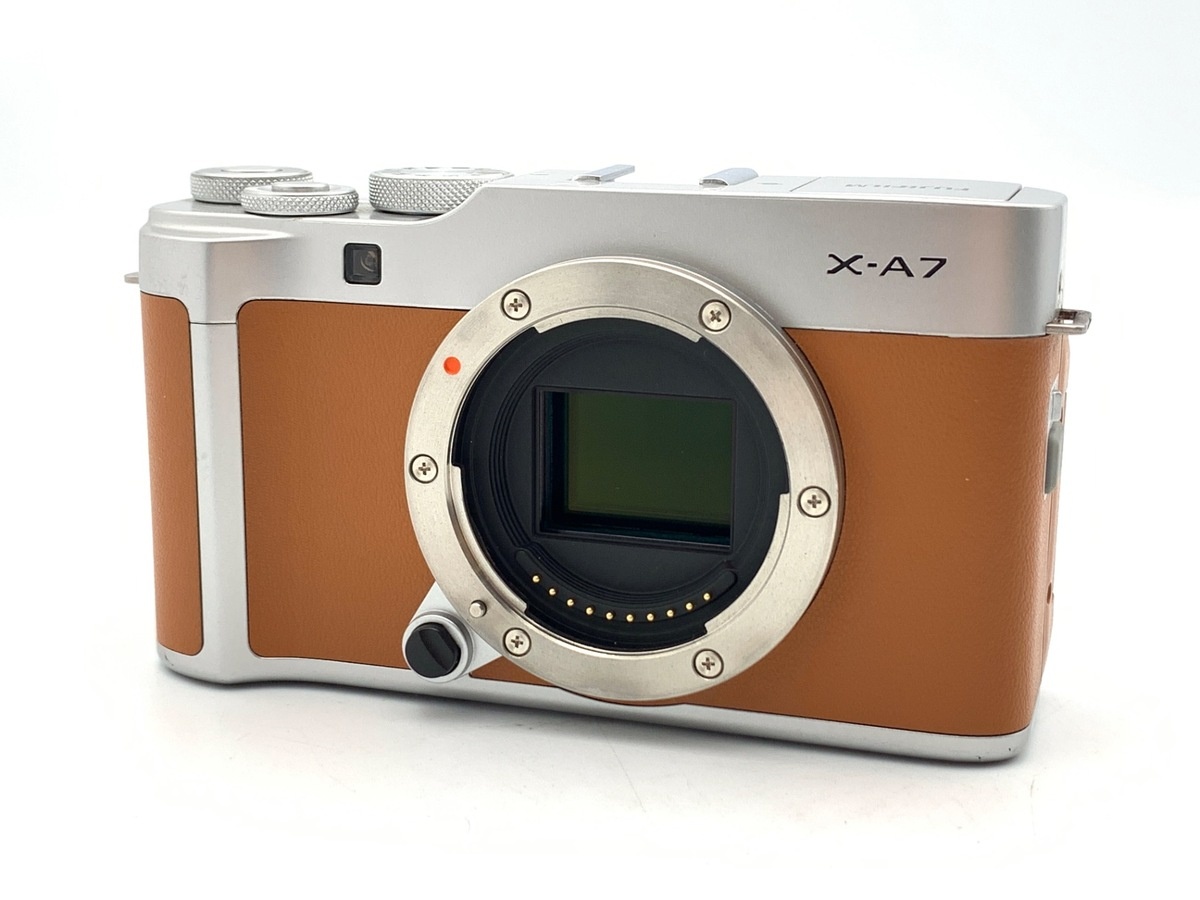 フジフイルム X-A7 ボディ キャメル