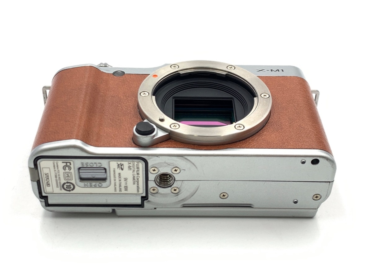 フジフイルム X-M1 ボディ ブラウン