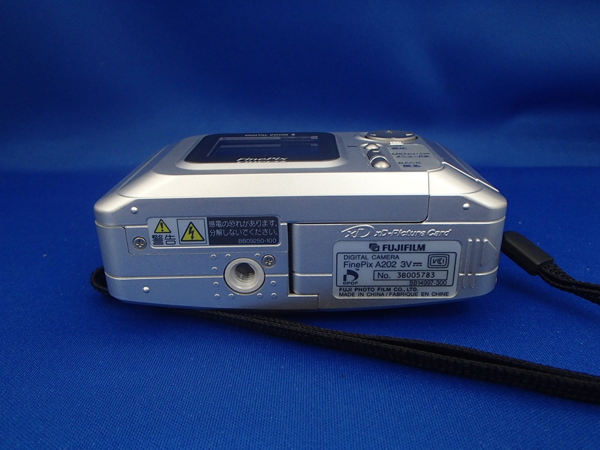 フジフイルム（FUJIFILM）FinePix A202【200万画素】
