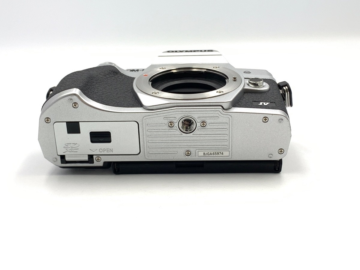 オリンパス OM-D E-M10 MarkIV ボディ シルバー