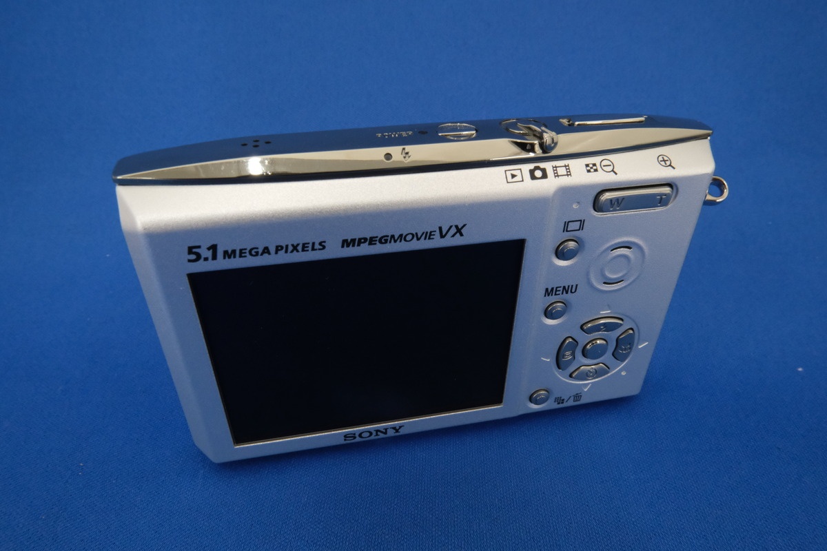 ソニー（SONY）DSC-T5 シルバー【510万画素】