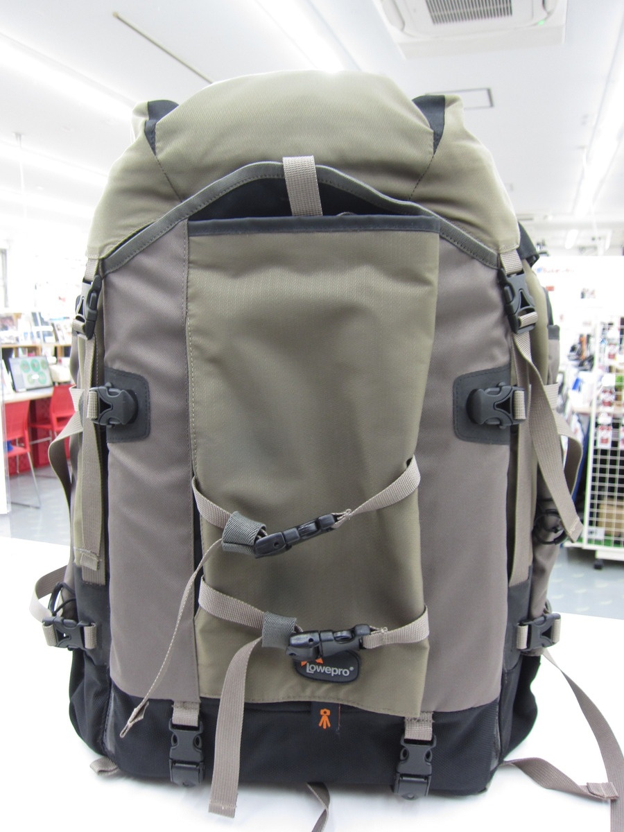 Lowepro カメラバッグ