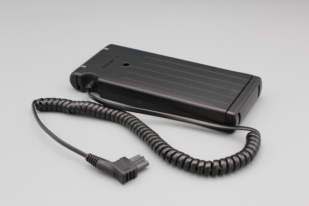 ニコン パワーアシストパック SD-9