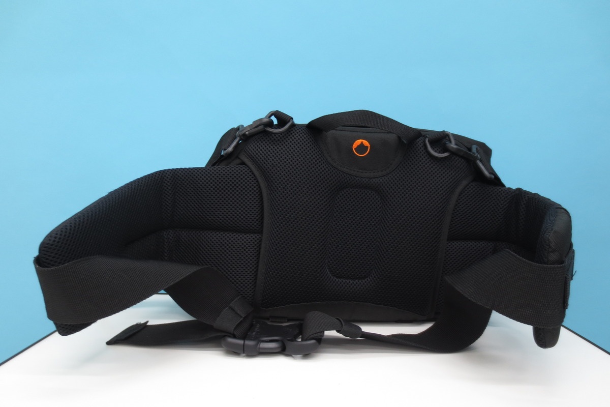 Lowepro カメラバッグ