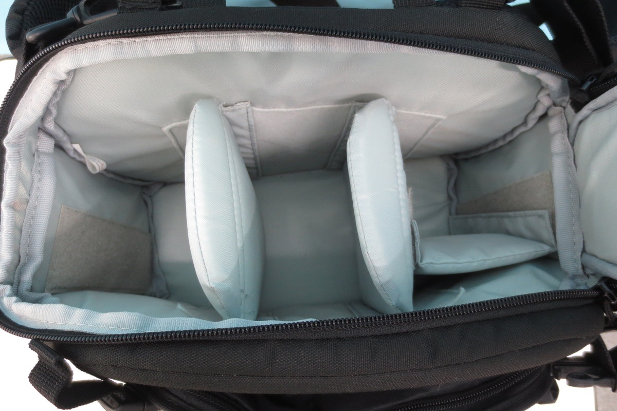 Lowepro カメラバッグ