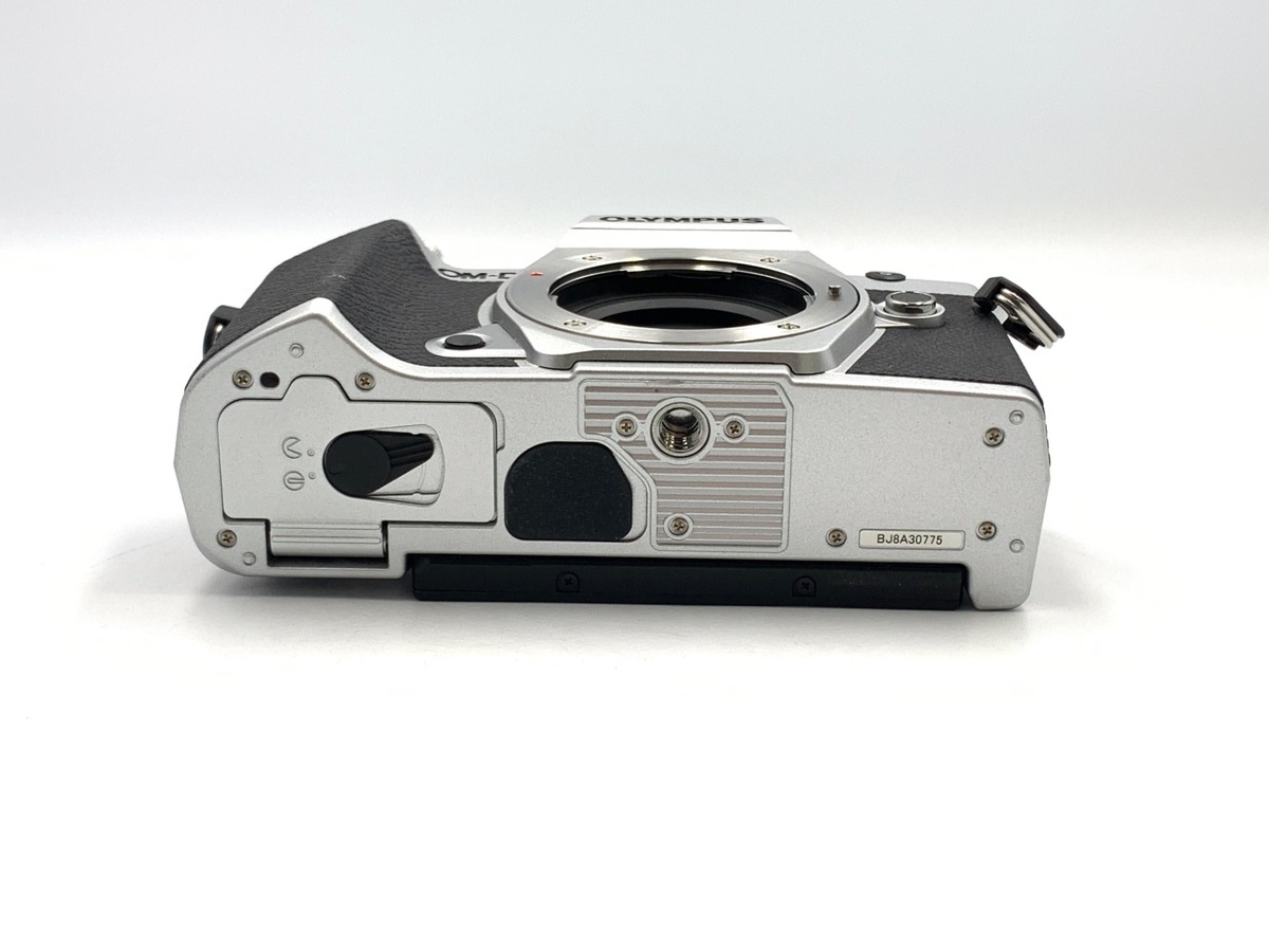 オリンパス OM-D E-M5 MarkIII ボディ シルバー