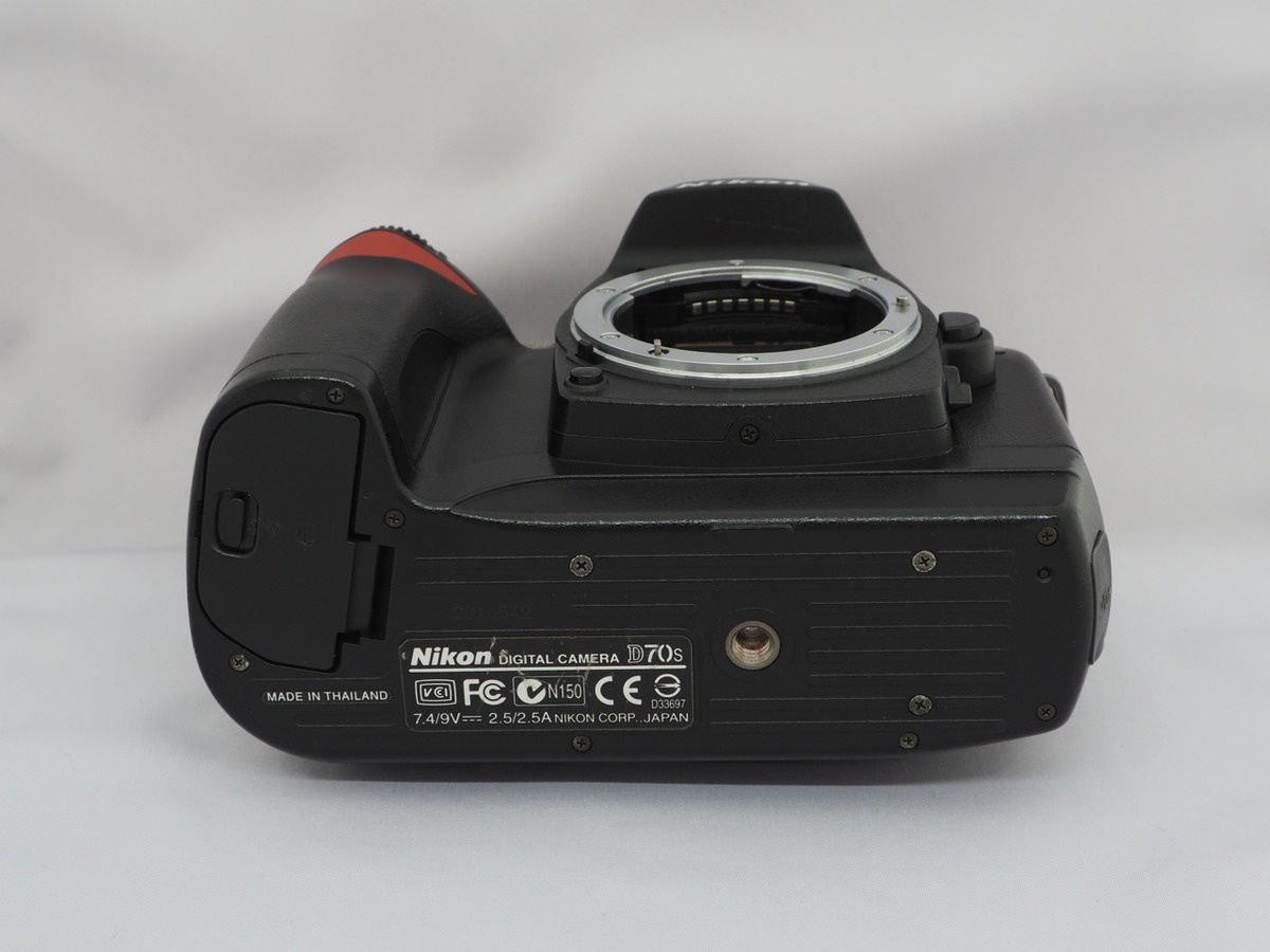 ニコン D70s