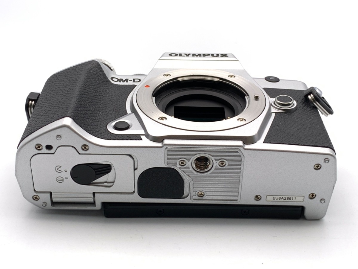 オリンパス OM-D E-M5 MarkIII ボディ シルバー
