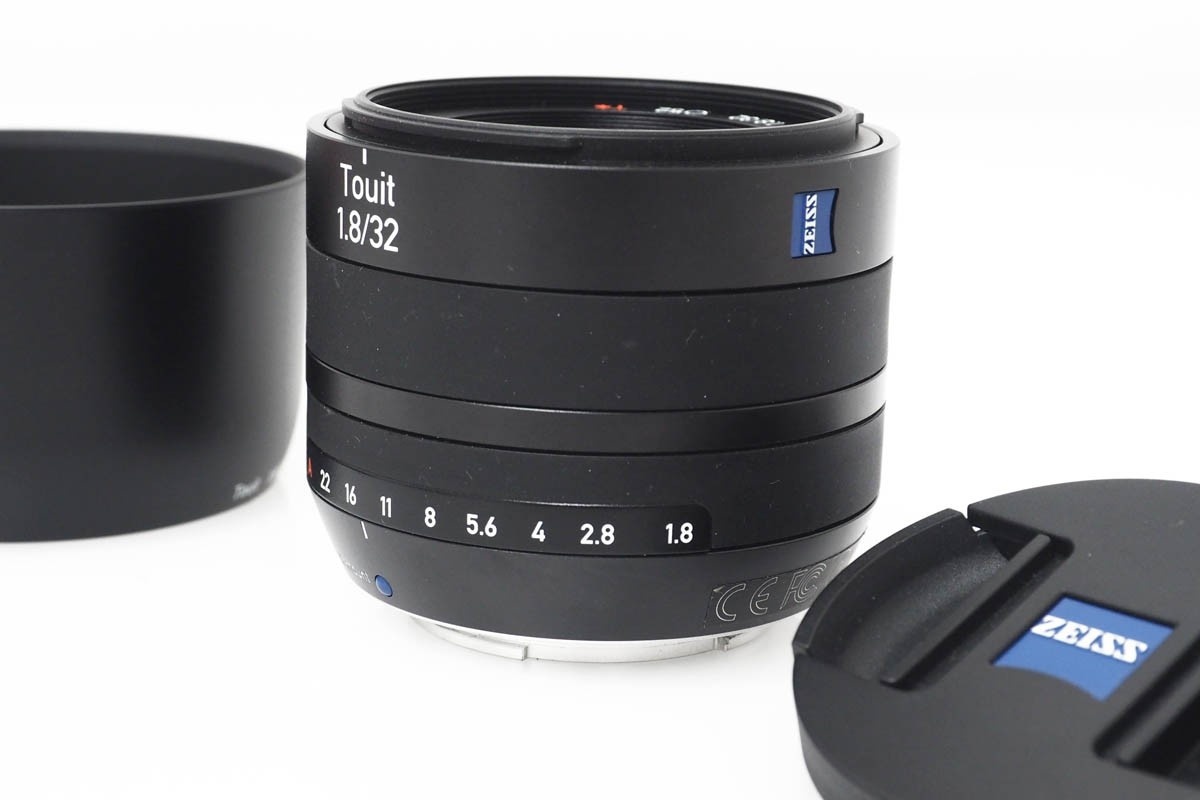 Touit 1.8/32 32mm F1.8 [フジフイルム用] CA01-R439-2R3A
