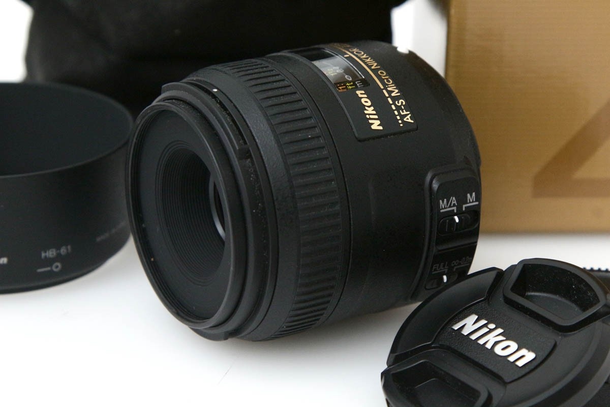 AF-S DX Micro NIKKOR 40mm f/2.8G CA01-R1064-2O3