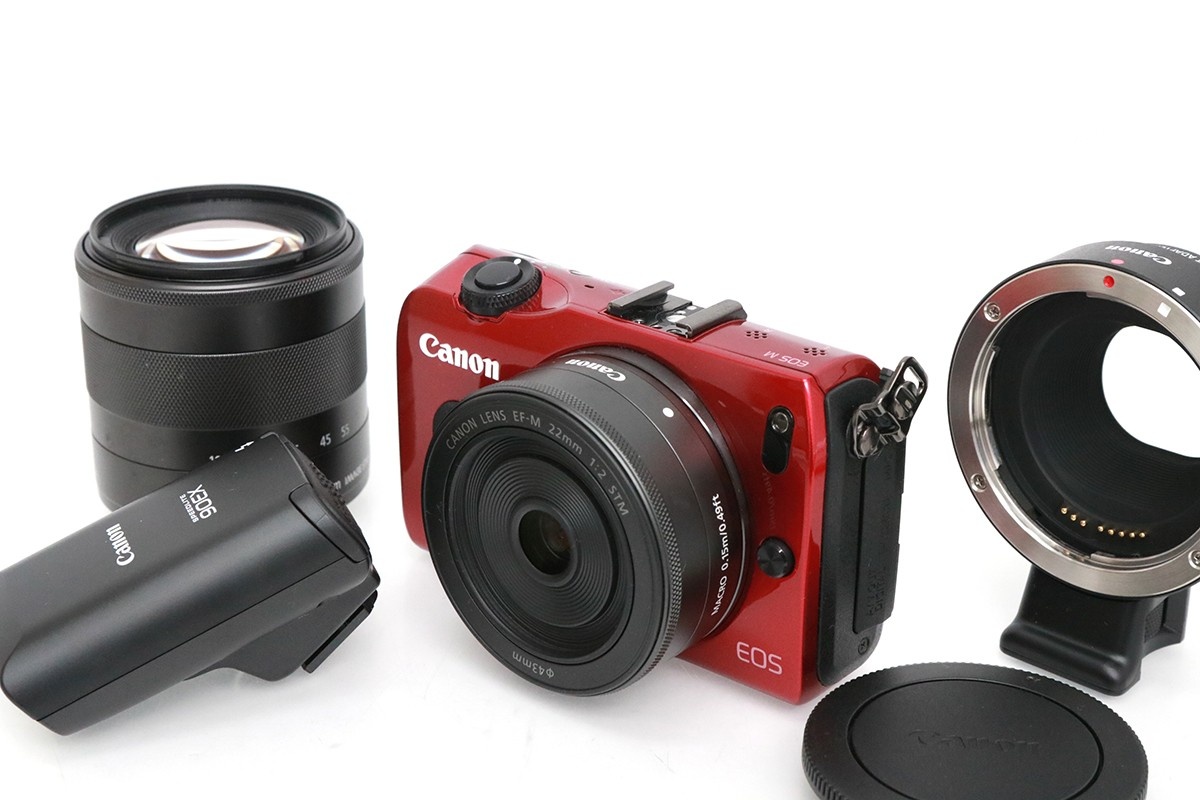 EOS M ダブルレンズキット レッド CA01-M4296-3V2A