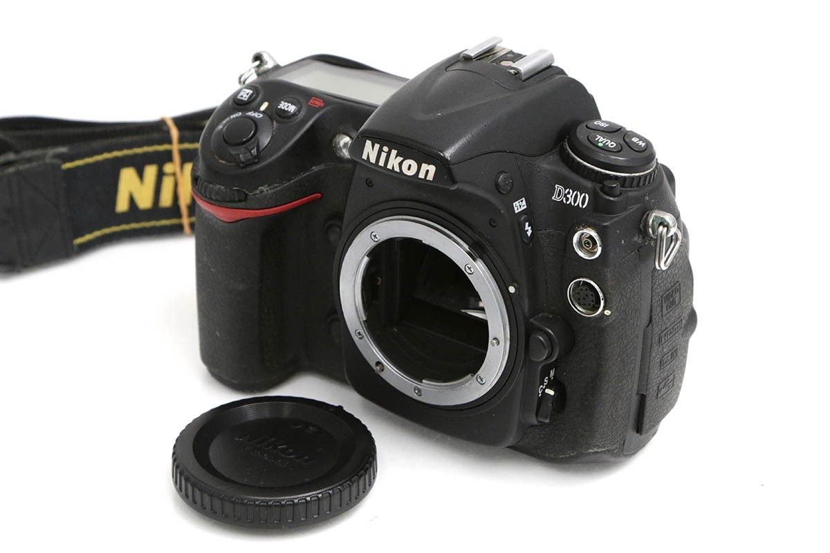 D300 ボディ CA01-B1151-2Q2B-ψ
