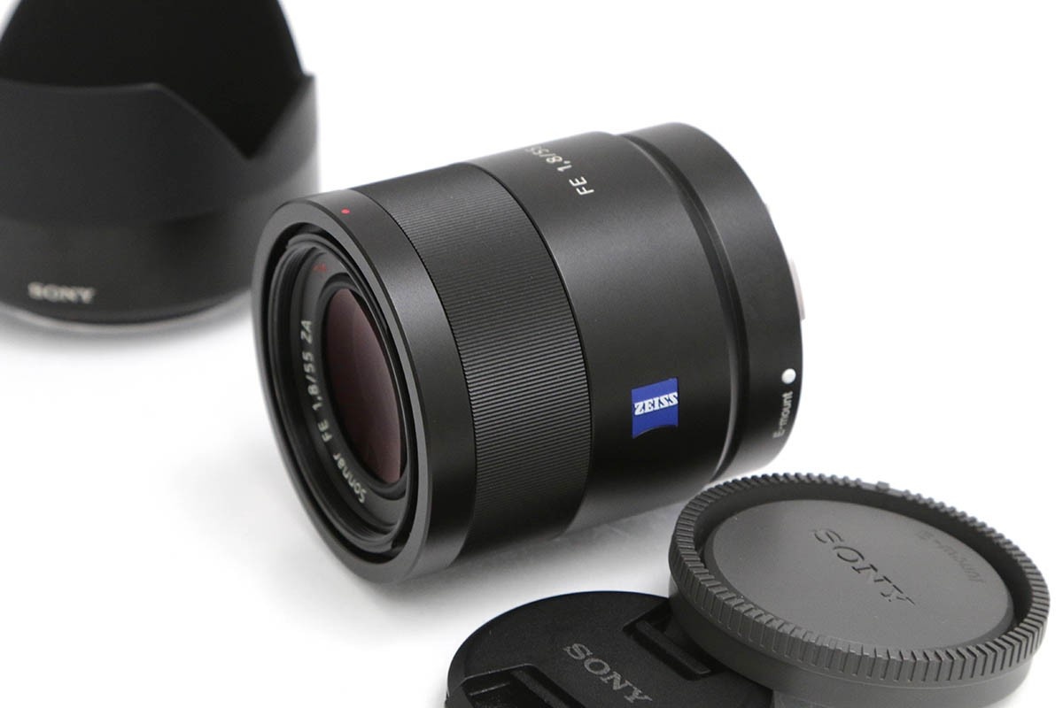 Sonnar T* FE 55mm F1.8 ZA SEL55F18Z CA01-B1079-2R4A