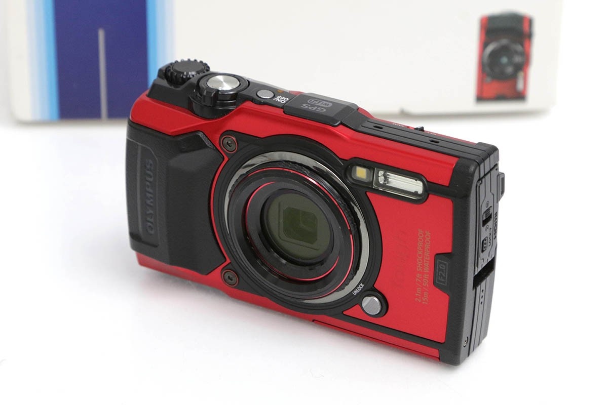 OLYMPUS Tough TG-6 [レッド] CA01-B1147-2Q4