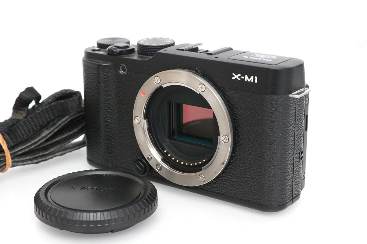 X-M1 ボディ ブラック CA01-M4262-2P2B-ψ