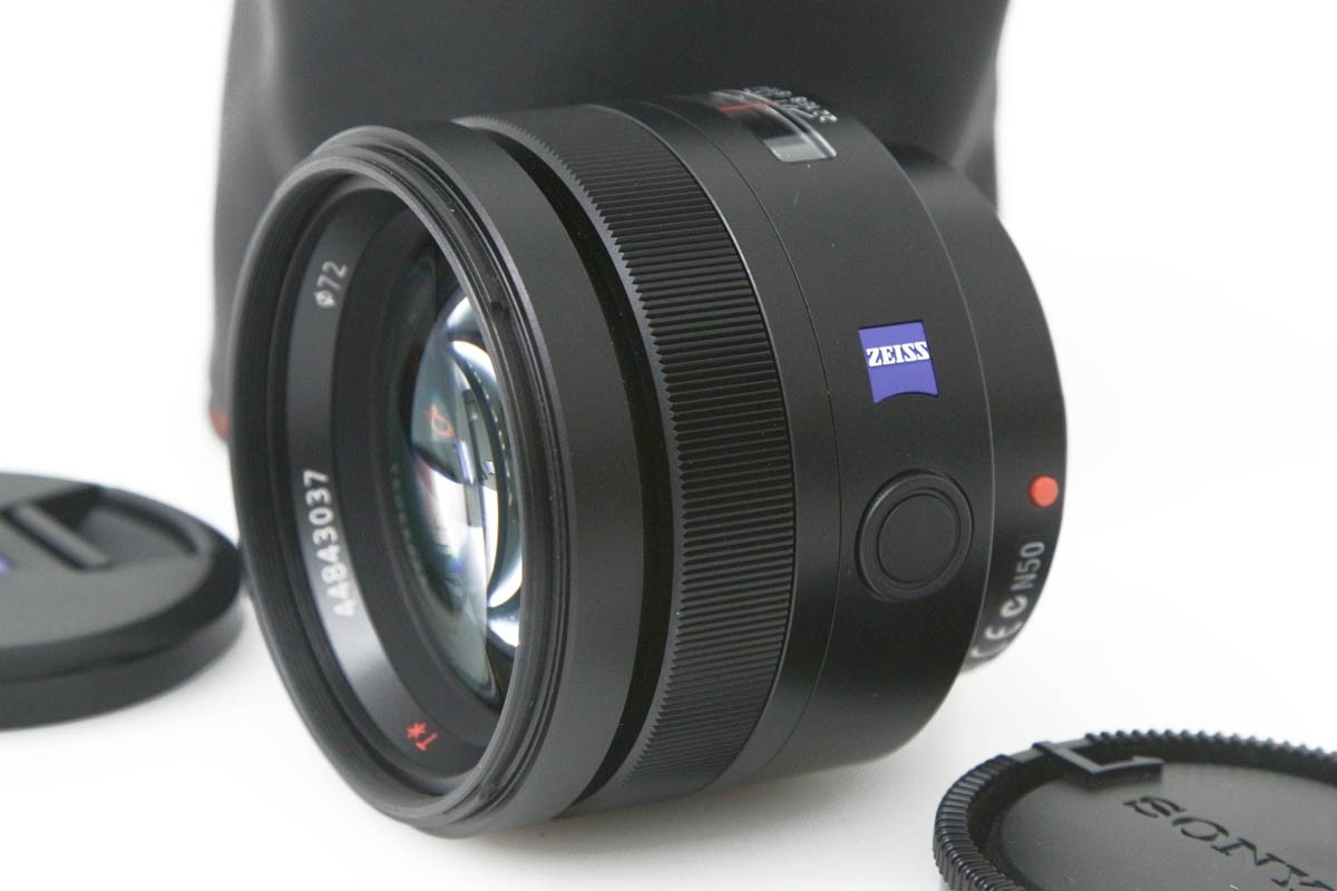 Planar T＊ 85mm F1.4 ZA SAL85F14Z CA01-R1366-2N1B