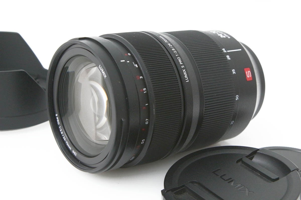 LUMIX S PRO 24-70 mm F2.8 S-E2470 CA01-R1367-2O2B