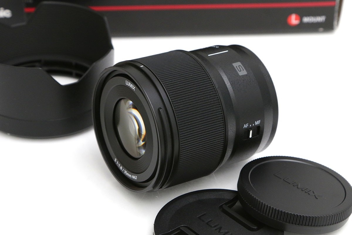 LUMIX S 35mm F1.8 S-S35 CA01-B1342-2O4