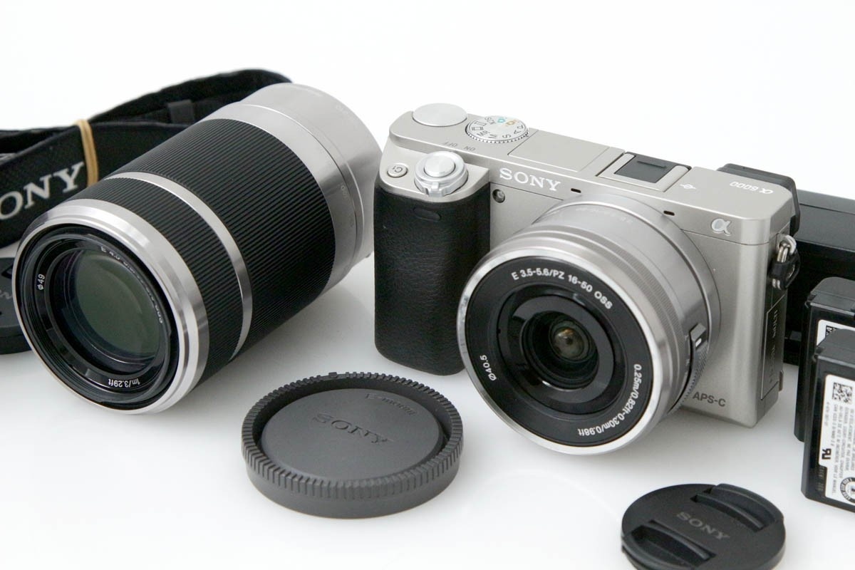 α6000 ILCE-6000Y ダブルズームレンズキット （純正予備バッテリー付属） CA01-R1570-3Y1B