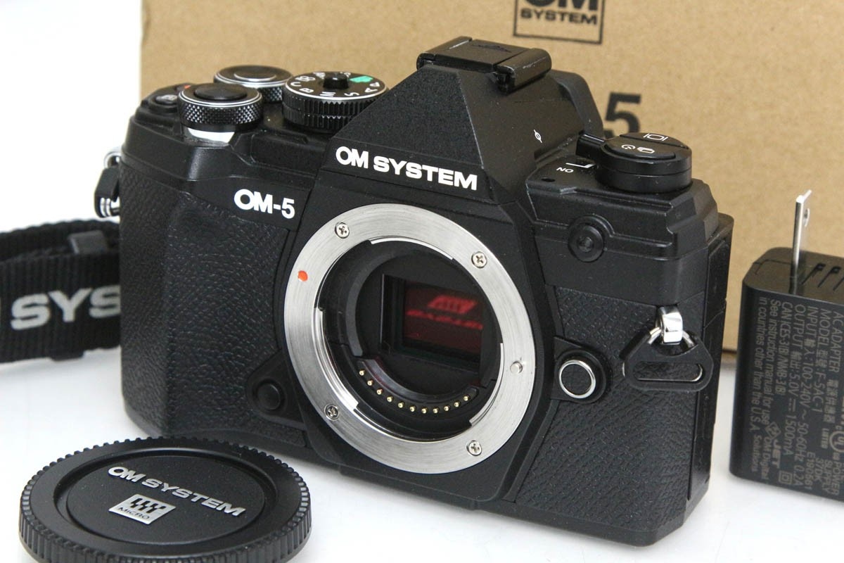 OM SYSTEM OM-5 ボディ ブラック センサー清掃済み CA01-R1843-2K3
