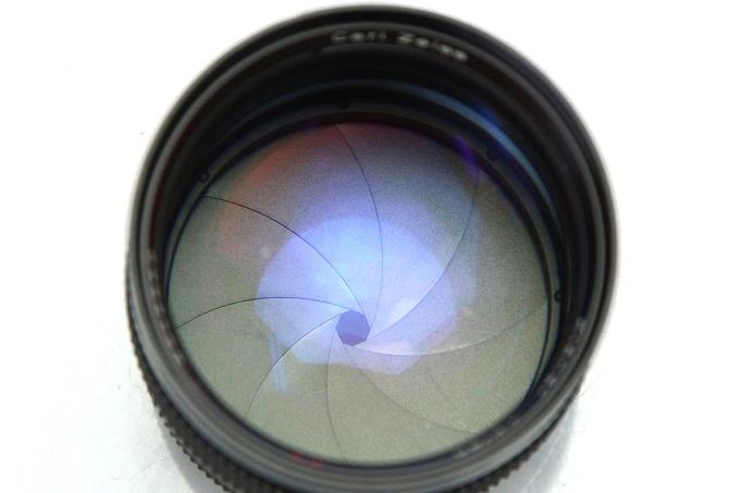 Planar T* 85mm F1.4 AEG γH1104-2N2B