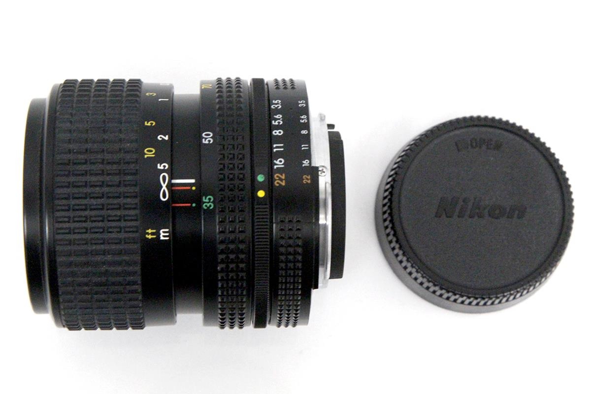 Ai-S Zoom Nikkor 35-70mm F3.3-4.8S CA01-A10530-3T2B-ψ