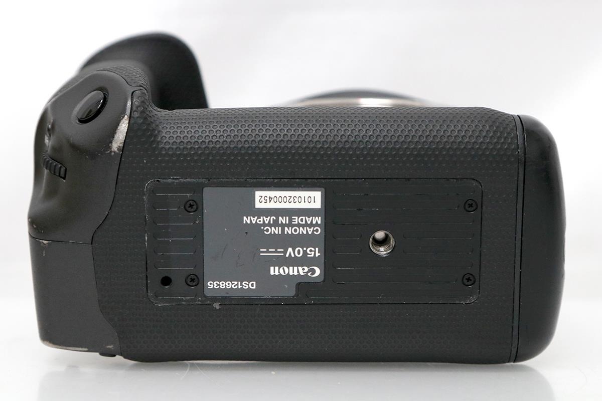 EOS R3 ボディ CA01-M3233-2Q4