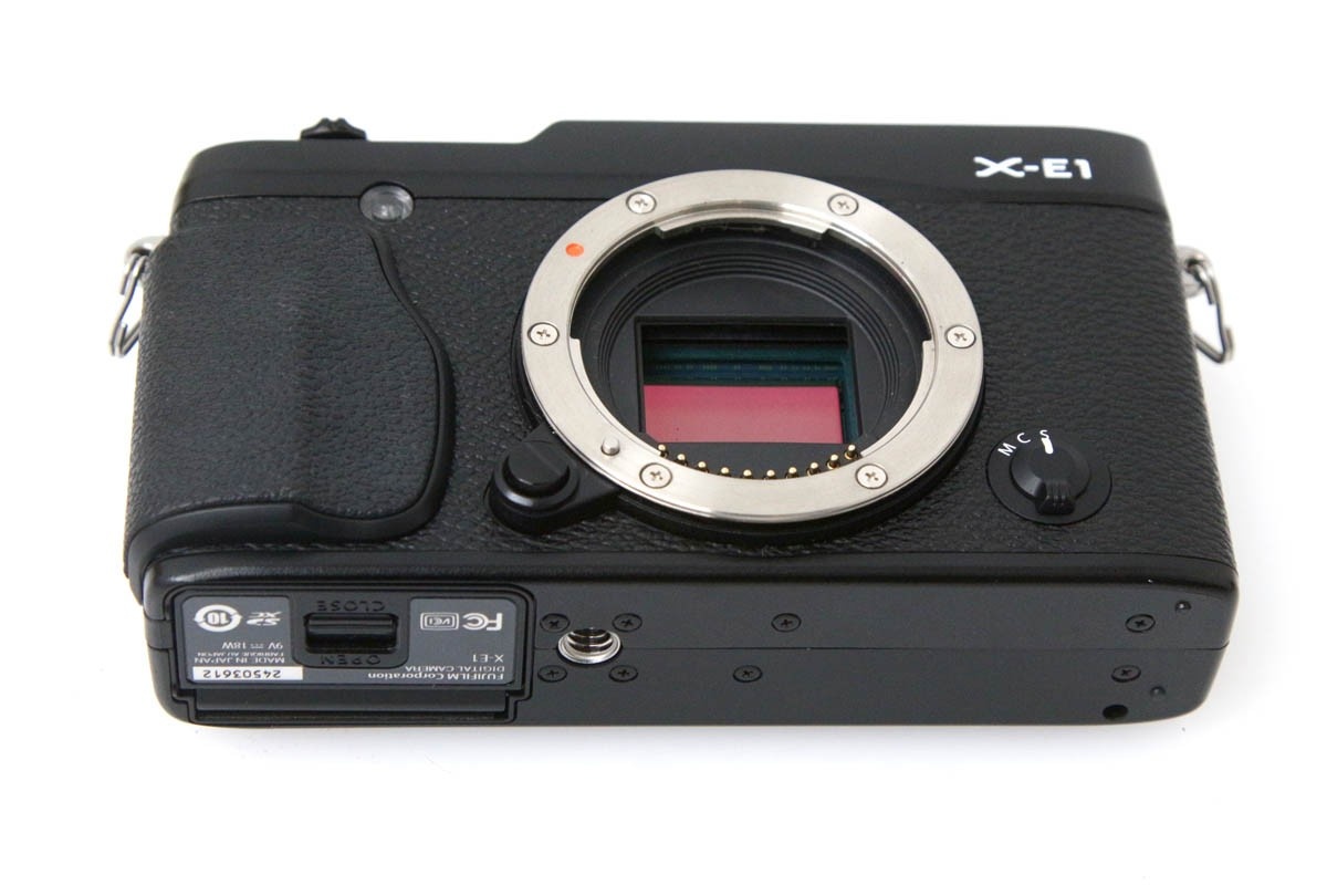 X-E1 ボディ ブラック CA01-R1036-2P1A