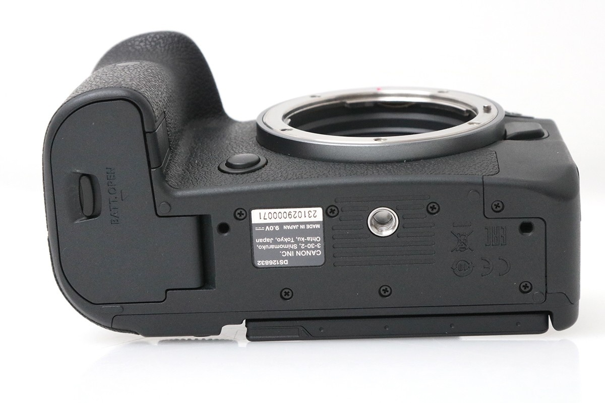 EOS R6 ボディ CA01-M3989-2Q2A