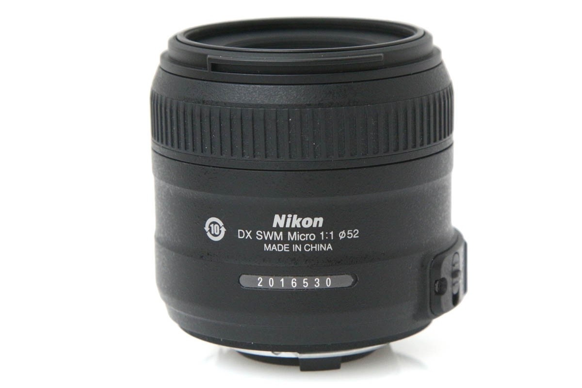 AF-S DX Micro NIKKOR 40mm f/2.8G CA01-R1064-2O3
